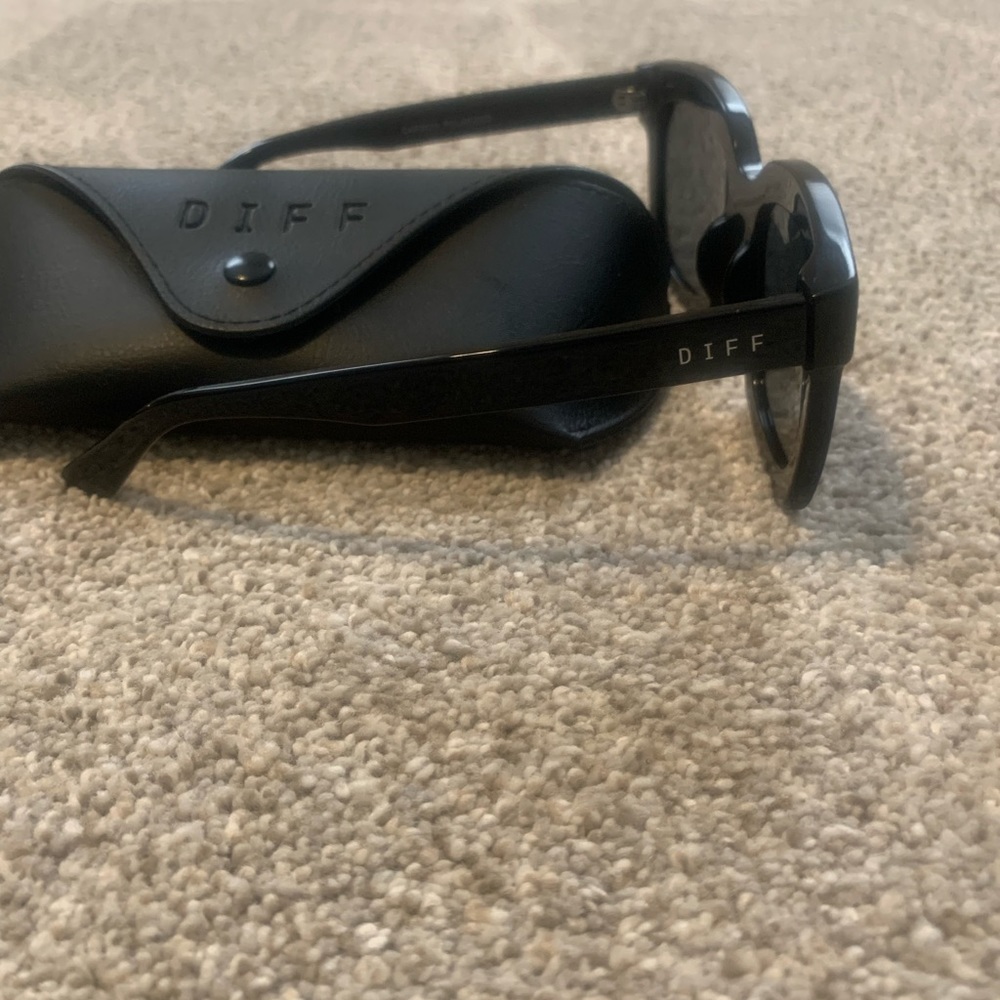 Diff Oversized Sunglasses - image 4